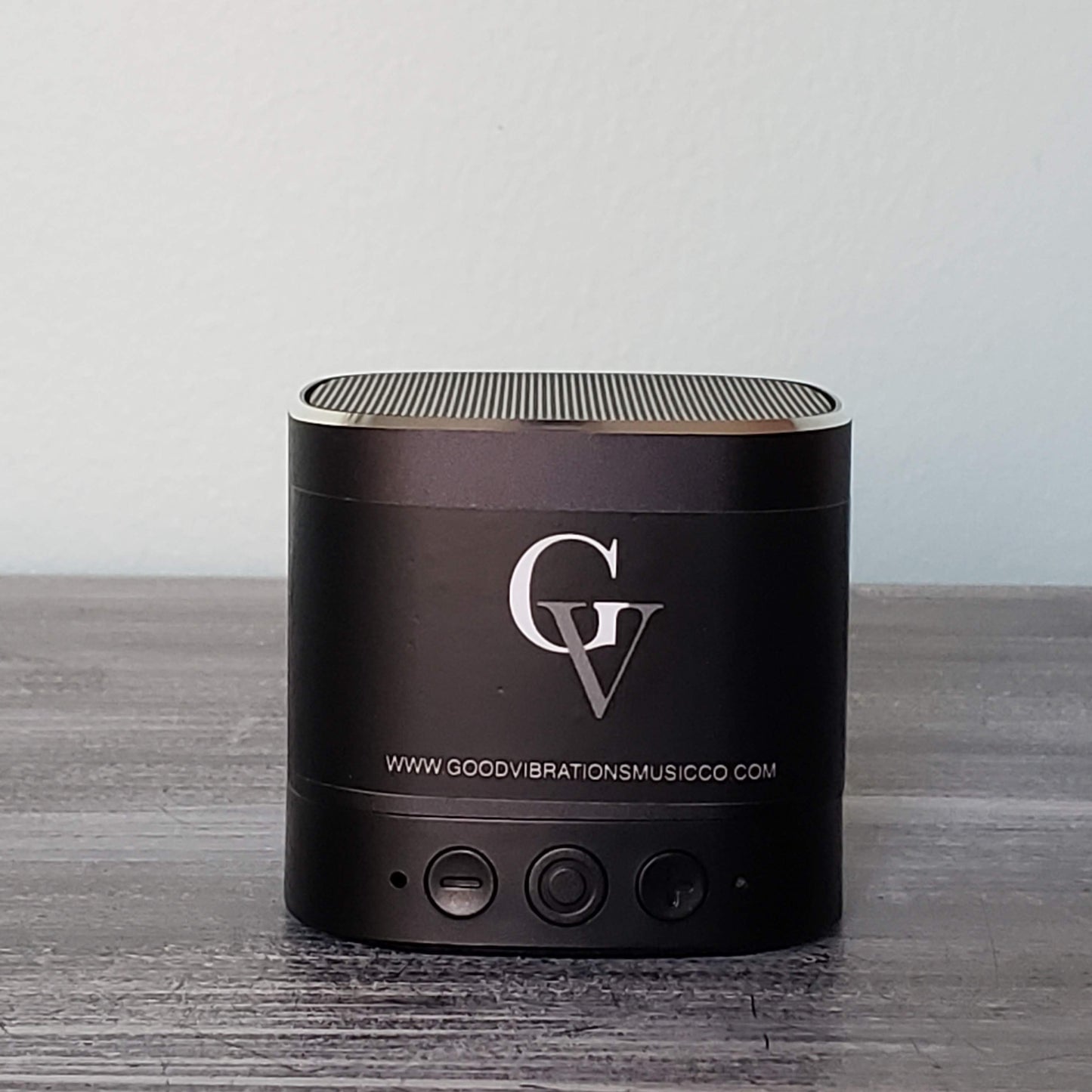 Compact Vibrational Speaker with Music Collection